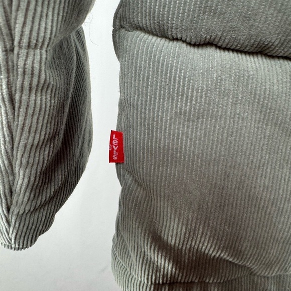 Levi’s Zoe Corduroy Puffer Jacket in Mint Size Extra Large - Picture 9 of 13